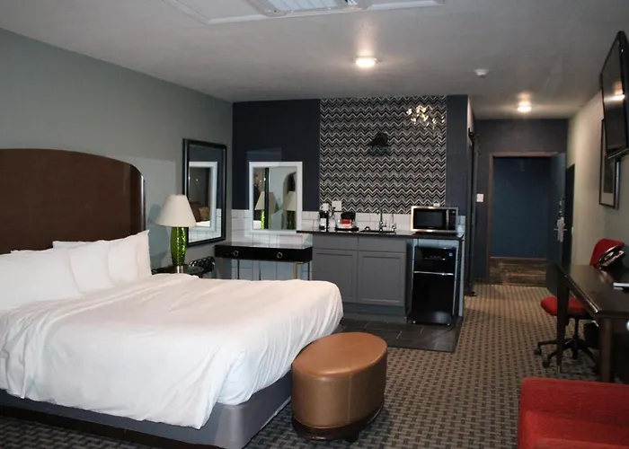 Historic Cow Palace Inn